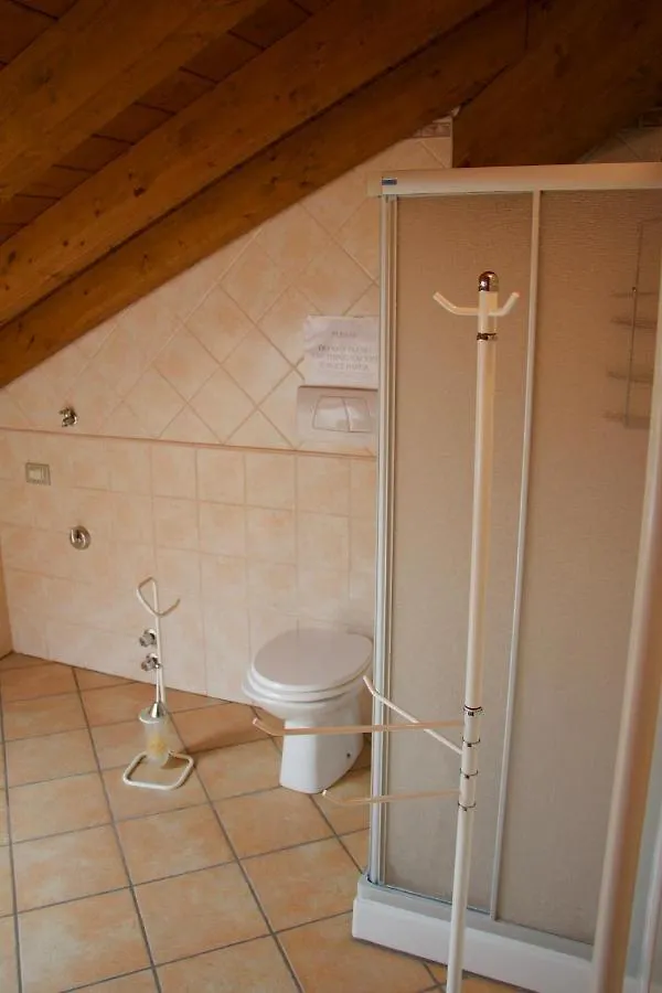 Villa Rosina Loft نيسّو إيطاليا